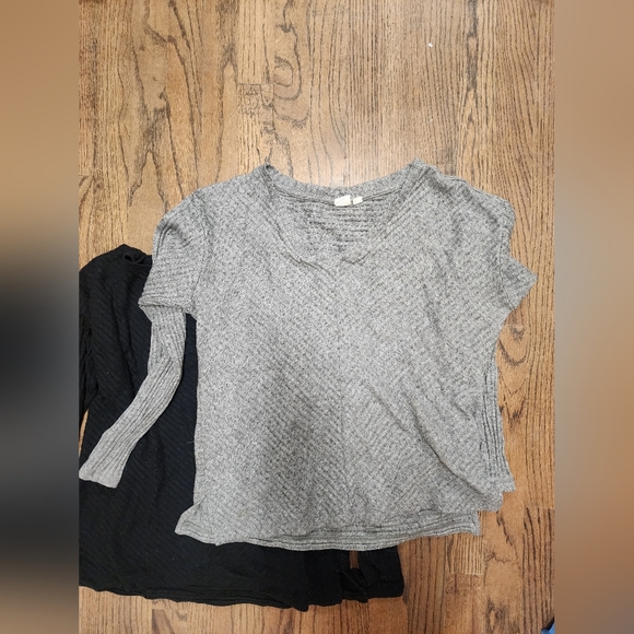 Set of 2 Gap Ribbed Long Sleeve - Picture 2 of 6